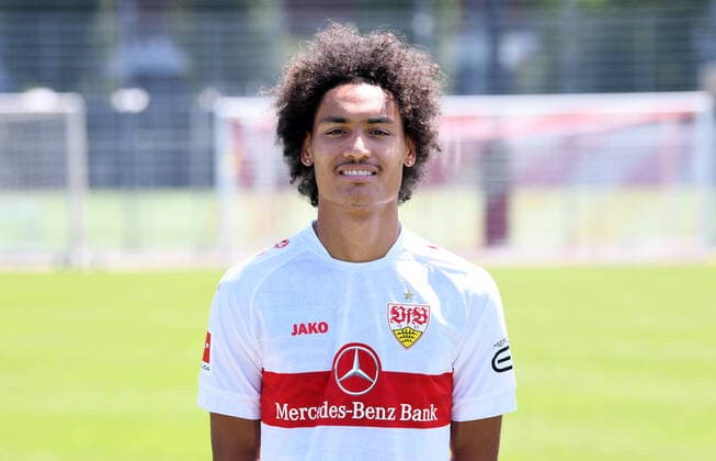 FUSSBALL 1 BUNDESLIGA SAISON 2022 2023 05 07 2022 Photo opportunity at VfB Stuttgart on the training ground Enzo Millot