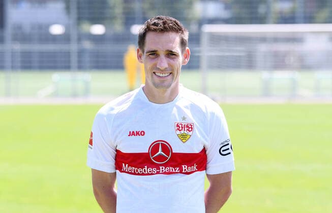 FUSSBALL 1 BUNDESLIGA SAISON 2022 2023 05 07 2022 Photo session at VfB Stuttgart training ground Philipp Klement