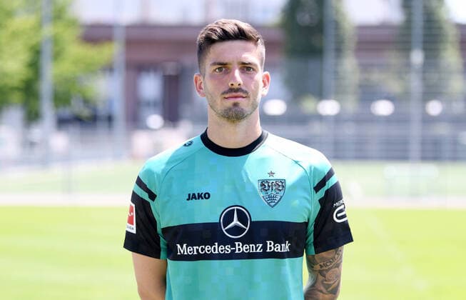 FUSSBALL 1 BUNDESLIGA SAISON 2022 2023 05 07 2022 photo opportunity at VfB Stuttgart on the training ground goalkeeper Fabian Bredlow