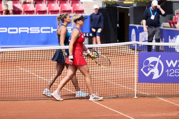 BÅSTAD 20220706 Panna Udvardy, Ungern och Caijsa Hennemann, Sverige under tennisturneringen Nordea Open i Bastad. BÅSTAD SVERIGE Tennis x11830x  Copyright: xAndersxBjurö TTx NORDEA OPEN BÅSTAD 2022
