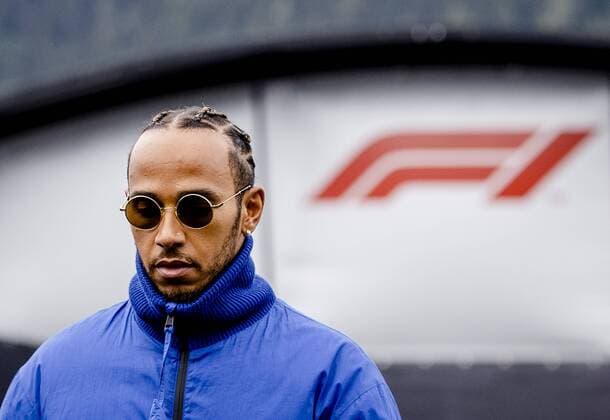 SPIELBERG Lewis Hamilton Mercedes arrives at the Red Bull Ring race track ahead of the Austrian Grand Prix ANP SEM VAN DER WAL F1 Grand Prix of Austria Qualifying 2022 xVIxANPxSportx xxANPxIVx 451439845 originalFilename: 451439845.jpg