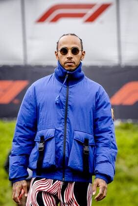 SPIELBERG Lewis Hamilton Mercedes arrives at the Red Bull Ring race track ahead of the Austrian Grand Prix ANP SEM VAN DER WAL F1 Grand Prix of Austria Qualifying 2022 xVIxANPxSportx xxANPxIVx 451440105 originalFilename: 451440105.jpg