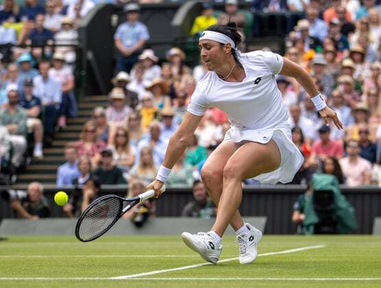 Mandatory Credit: Photo by Ella Ling Shutterstock (13018045f) Ons Jabeur during her semi final match Wimbledon Tennis Championships, Day 11, The All England Lawn Tennis and Croquet Club, London, UK - 07 Jul 2022 Wimbledon Tennis Championships, Day 11, The All England Lawn Tennis and Croquet Club, London, UK - 07 Jul 2022  Copyright: xEllaxLing Shutterstockx 13018045f