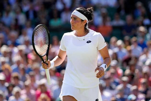 Mandatory Credit: Photo by Dave Shopland Shutterstock (13018044am) Ons Jabeur during her semi final match Wimbledon Tennis Championships, Day 11, The All England Lawn Tennis and Croquet Club, London, UK - 07 Jul 2022 Wimbledon Tennis Championships, Day 11, The All England Lawn Tennis and Croquet Club, London, UK - 07 Jul 2022  Copyright: xDavexShopland Shutterstockx 13018044am