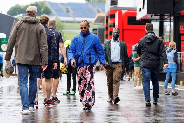 07 07 2022, Red Bull Ring, Spielberg, AUT, FIA, Formula One, Austrian Grand Prix, preliminary report, in picture Lewis Hamilton GBR Mercedes Lewis Hamilton GBR Mercedes during preliminary reports befor the Austrian FIA Formula One Grand Prix at the Red Bull Ring in Spielberg, Austria on 2022 07 07 Expa Spielberg  EP_gro
