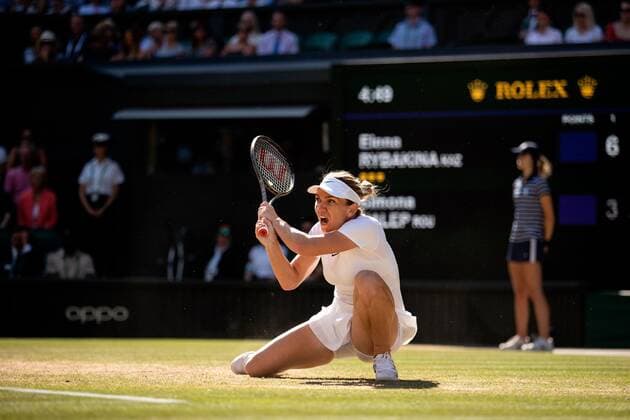 Mandatory Credit: Photo by Ella Ling Shutterstock (13018045bg) Simona Halep during her semi final match Wimbledon Tennis Championships, Day 11, The All England Lawn Tennis and Croquet Club, London, UK - 07 Jul 2022 Wimbledon Tennis Championships, Day 11, The All England Lawn Tennis and Croquet Club, London, UK - 07 Jul 2022  Copyright: xEllaxLing Shutterstockx 13018045bg