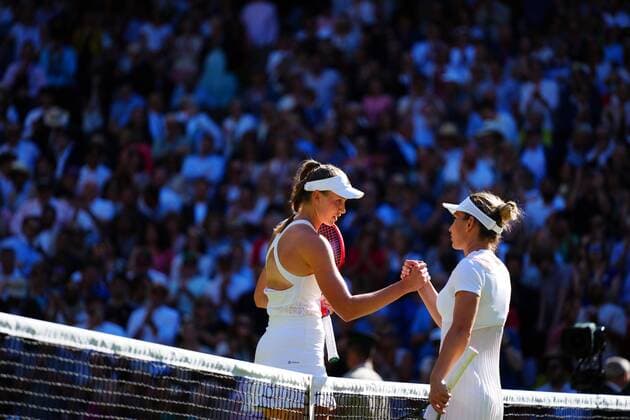 Sport Themen der Woche KW27 Sport Bilder des Tages Mandatory Credit: Photo by Javier Garcia Shutterstock (13018047ej) Elena Rybakina celebrates victory in her semi final match against Simona Halep Wimbledon Tennis Championships, Day 11, The All England Lawn Tennis and Croquet Club, London, UK - 07 Jul 2022 Wimbledon Tennis Championships, Day 11, The All England Lawn Tennis and Croquet Club, London, UK - 07 Jul 2022  Copyright: xJavierxGarcia Shutterstockx 13018047ej