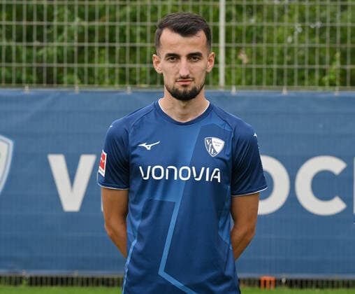 Erhan Masovic VfL Bochum 1 BL, portrait date 2022 2023 Bochum North Rhine Westphalia Germany Team2