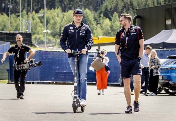 SPIELBERG Max Verstappen Red Bull Racing arrives for 1st practice session ahead of the F1 Grand Prix of Austria at the Red Bull Ring on July 8, 2022 in Spielberg, Austria ANP SEM VAN DER WAL F1 Grand Prix of Austria Practice 2022 xVIxANPxSportx xxANPxIVx 451484468 originalFilename: 451484468.jpg
