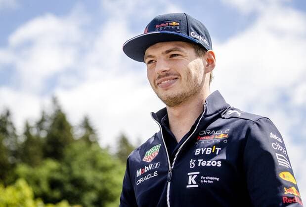 SPIELBERG Max Verstappen Red Bull Racing arrives for 1st practice session ahead of the F1 Grand Prix of Austria at the Red Bull Ring on July 8, 2022 in Spielberg, Austria ANP SEM VAN DER WAL F1 Grand Prix of Austria Practice 2022 xVIxANPxSportx xxANPxIVx 451484481 originalFilename: 451484481.jpg