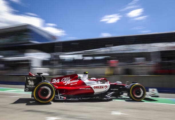 24 ZHOU Guanyu (chi), Alfa Romeo F1 Team ORLEN C42, action during the Formula 1 Rolex Grosser Preis Von Osterreich 2022, 2022 Austrian Grand Prix, 11th round of the 2022 FIA Formula One World Championship, WM, Weltmeisterschaft from July 8 to 10, 2022 on the Red Bull Ring, in Spielberg, Austria - F1 - AUSTRIAN GRAND PRIX 2022 DPPI Panoramic  AV6_4022