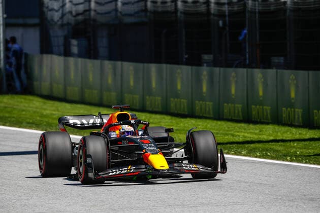 01 VERSTAPPEN Max (nld), Red Bull Racing RB18, action during the Formula 1 Rolex Grosser Preis Von Osterreich 2022, 2022 Austrian Grand Prix, 11th round of the 2022 FIA Formula One World Championship, WM, Weltmeisterschaft from July 8 to 10, 2022 on the Red Bull Ring, in Spielberg, Austria - F1 - AUSTRIAN GRAND PRIX 2022 DPPI Panoramic  _V2_9596