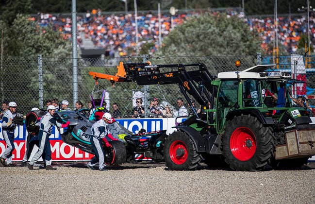 FORMULA 1 - GP of Austria 2022 SPIELBERG,AUSTRIA,08.JUL.22 - MOTORSPORTS, FORMULA 1 - Grand Prix of Austria, Red Bull Ring, practice and qualifying. Image shows the car of Lewis Hamilton (GBR Mercedes).  GEPAxpictures xWolfgangxJannach