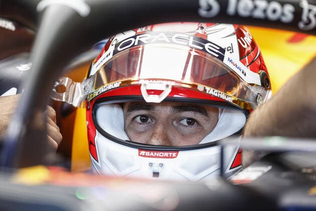 PEREZ Sergio (mex), Red Bull Racing RB18, portrait during the Formula 1 Rolex Grosser Preis Von Osterreich 2022, 2022 Austrian Grand Prix, 11th round of the 2022 FIA Formula One World Championship, WM, Weltmeisterschaft from July 8 to 10, 2022 on the Red Bull Ring, in Spielberg, Austria - F1 - AUSTRIAN GRAND PRIX 2022 DPPI Panoramic  00122026__R3_1025