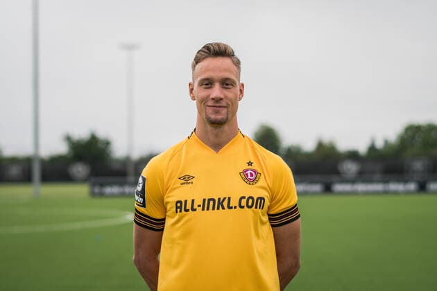 Tim Knipping SG Dynamo Dresden 3 league, portrait date 2022 2023