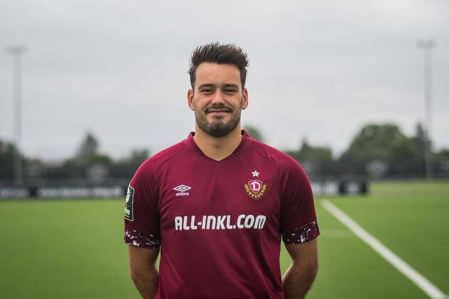 Goalkeeper Stefan Drljaca SG Dynamo Dresden 3 league, portrait date 2022 2023