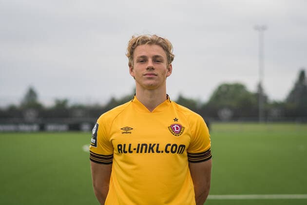 Jonas Oehmichen SG Dynamo Dresden 3 league, portrait date 2022 2023