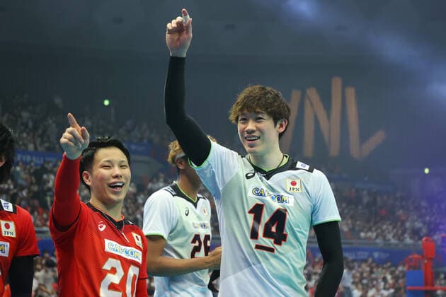 (L to R) Tomohiro Yamamoto, Yuki Ishikawa (JPN), JULY 8, 2022 - Volleyball : FIVB Volleyball Nations League 2022 Men s Preliminary Round between Japan - Canada at Maruzen Intec Arena Osaka, Osaka, Japan. Noxthirdxpartyxsales  (193002212)