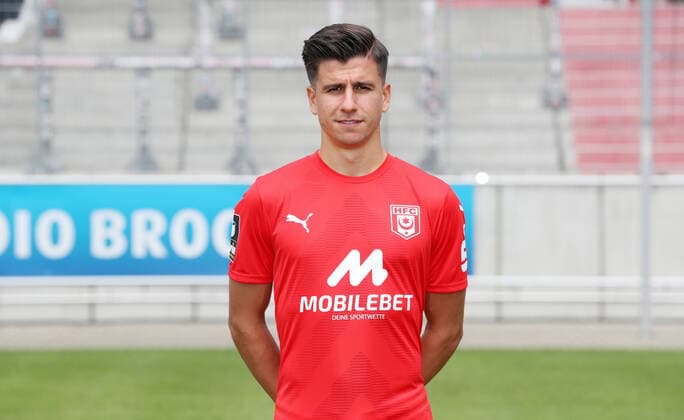 Teampraesentation Halle 08 07 2022 Tunay Deniz 20, Halle Hallescher FC, 3 Liga, Porträttermin 2022 2023 , Halle, 08 07 2022, Leuna Chemie Stadion, Football ,