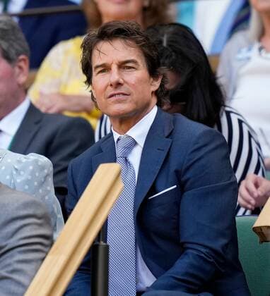 Mandatory Credit: Photo by Dave Shopland Shutterstock (13018053h) Tom Cruise in the Royal Box on Centre Court Wimbledon Tennis Championships, Day 13, The All England Lawn Tennis and Croquet Club, London, UK - 09 Jul 2022 Wimbledon Tennis Championships, Day 13, The All England Lawn Tennis and Croquet Club, London, UK - 09 Jul 2022  Copyright: xDavexShopland Shutterstockx 13018053h