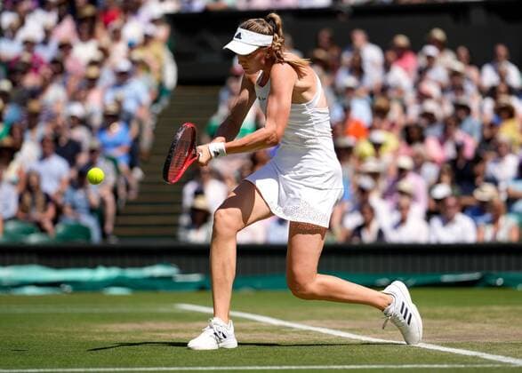 Mandatory Credit: Photo by Dave Shopland Shutterstock (13018053ai) Elena Rybakina during the Ladies Singles Final Wimbledon Tennis Championships, Day 13, The All England Lawn Tennis and Croquet Club, London, UK - 09 Jul 2022 Wimbledon Tennis Championships, Day 13, The All England Lawn Tennis and Croquet Club, London, UK - 09 Jul 2022  Copyright: xDavexShopland Shutterstockx 13018053ai