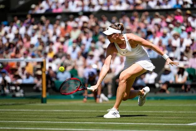 Mandatory Credit: Photo by Dave Shopland Shutterstock (13018053aj) Elena Rybakina during the Ladies Singles Final Wimbledon Tennis Championships, Day 13, The All England Lawn Tennis and Croquet Club, London, UK - 09 Jul 2022 Wimbledon Tennis Championships, Day 13, The All England Lawn Tennis and Croquet Club, London, UK - 09 Jul 2022  Copyright: xDavexShopland Shutterstockx 13018053aj