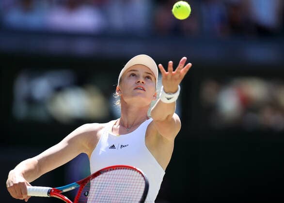 (220709) -- LONDON, July 9, 2022 -- Elena Rybakina of Kazakhsatan serves during the women s final against Ons Jabeur of Tunisia at Wimbledon Tennis Championship in London, Britain, on July 9, 2022. ) (SP)BRITAIN-LONDON-TENNIS-WIMBLEDON-WOMEN S DOUBLES-FINAL LixYing 