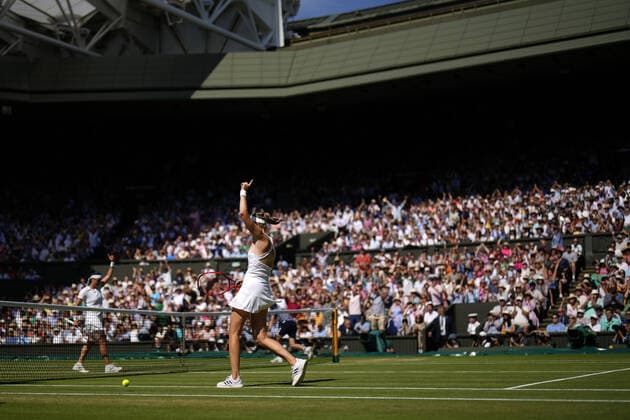 Mandatory Credit: Photo by Dave Shopland Shutterstock (13018053bz) Ons Jabeur and Elena Rybakina during the Ladies Singles Final Wimbledon Tennis Championships, Day 13, The All England Lawn Tennis and Croquet Club, London, UK - 09 Jul 2022 Wimbledon Tennis Championships, Day 13, The All England Lawn Tennis and Croquet Club, London, UK - 09 Jul 2022  Copyright: xDavexShopland Shutterstockx 13018053bz