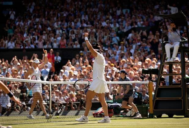Mandatory Credit: Photo by Ella Ling Shutterstock (13018055t) Ons Jabeur and Elena Rybakina during the Ladies Singles Final Wimbledon Tennis Championships, Day 13, The All England Lawn Tennis and Croquet Club, London, UK - 09 Jul 2022 Wimbledon Tennis Championships, Day 13, The All England Lawn Tennis and Croquet Club, London, UK - 09 Jul 2022  Copyright: xEllaxLing Shutterstockx 13018055t