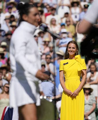Mandatory Credit: Photo by Dave Shopland Shutterstock (13018053co) Catherine Duchess of Cambridge looking on at runner-up Ons Jabeur on Centre Court Wimbledon Tennis Championships, Day 13, The All England Lawn Tennis and Croquet Club, London, UK - 09 Jul 2022 Wimbledon Tennis Championships, Day 13, The All England Lawn Tennis and Croquet Club, London, UK - 09 Jul 2022  Copyright: xDavexShopland Shutterstockx 13018053co