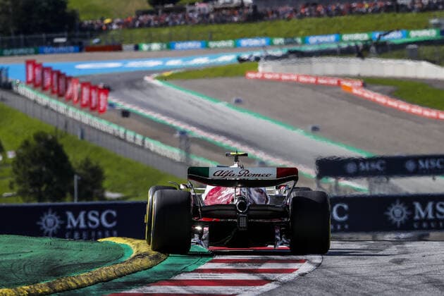 24 ZHOU Guanyu (chi), Alfa Romeo F1 Team ORLEN C42, action during the Formula 1 Rolex Grosser Preis Von Osterreich 2022, 2022 Austrian Grand Prix, 11th round of the 2022 FIA Formula One World Championship, WM, Weltmeisterschaft from July 8 to 10, 2022 on the Red Bull Ring, in Spielberg, Austria - F1 - AUSTRIAN GRAND PRIX 2022 DPPI Panoramic  _V2_1105