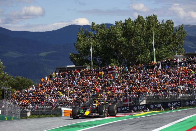 01 VERSTAPPEN Max (nld), Red Bull Racing RB18, action during the Formula 1 Rolex Grosser Preis Von Osterreich 2022, 2022 Austrian Grand Prix, 11th round of the 2022 FIA Formula One World Championship, WM, Weltmeisterschaft from July 8 to 10, 2022 on the Red Bull Ring, in Spielberg, Austria - F1 - AUSTRIAN GRAND PRIX 2022 DPPI Panoramic  AV6_6813