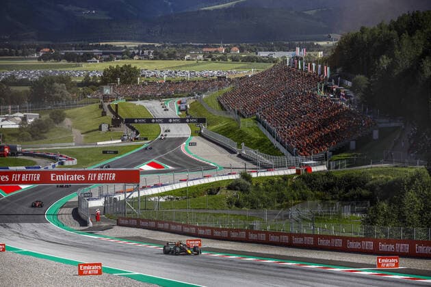 01 VERSTAPPEN Max (nld), Red Bull Racing RB18, action during the Formula 1 Rolex Grosser Preis Von Osterreich 2022, 2022 Austrian Grand Prix, 11th round of the 2022 FIA Formula One World Championship, WM, Weltmeisterschaft from July 8 to 10, 2022 on the Red Bull Ring, in Spielberg, Austria - F1 - AUSTRIAN GRAND PRIX 2022 DPPI Panoramic  _R3_1969
