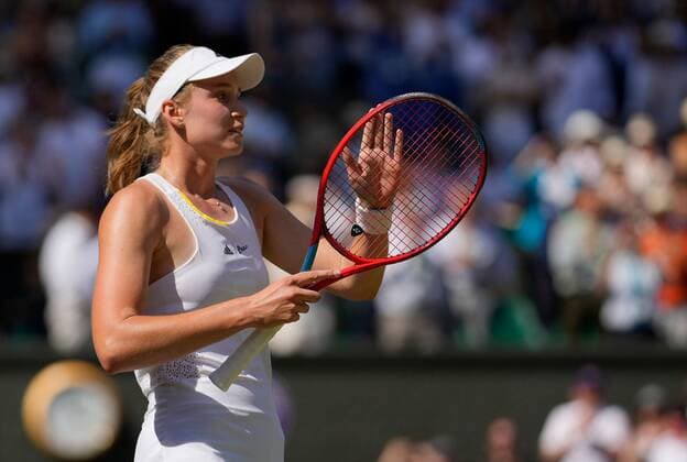 Mandatory Credit: Photo by Dave Shopland Shutterstock (13018053dq) Elena Rybakina celebrates victory in the Ladies Singles Final Wimbledon Tennis Championships, Day 13, The All England Lawn Tennis and Croquet Club, London, UK - 09 Jul 2022 Wimbledon Tennis Championships, Day 13, The All England Lawn Tennis and Croquet Club, London, UK - 09 Jul 2022  Copyright: xDavexShopland Shutterstockx 13018053dq
