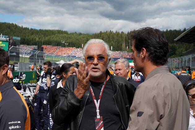Formula 1 BWT Austrian Grand Prix 2022 09 07 2022, Red Bull Ring , Spielberg, Formula 1 BWT Austrian Grand Prix 2022 , in picture Flavio Briatore talking to Mark Webber nordphotoxGmbHx xBratic nph00250