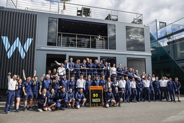 LATIFI Nicholas (can), Williams Racing FW44, portrait ALBON Alexander (tha), Williams Racing FW44, portrait during the Formula 1 Rolex Grosser Preis Von Osterreich 2022, 2022 Austrian Grand Prix, 11th round of the 2022 FIA Formula One World Championship, WM, Weltmeisterschaft from July 8 to 10, 2022 on the Red Bull Ring, in Spielberg, Austria - F1 - AUSTRIAN GRAND PRIX 2022 DPPI Panoramic 00122026__R5_9958