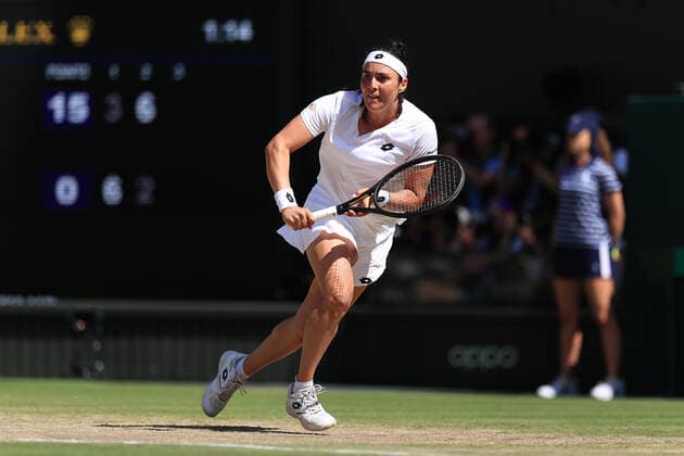 Tennis Wimbledon Tag 13 9. Juli 2022 Tennis Wimbledon Tag 13 Ons Jabeur TUN in Aktion gegen Elena Rybakina KAZ während des Dameneinzel-Finales Foto Simon Stacpoole Offside London UK  Copyright: xSimonxStacpoolexOffside