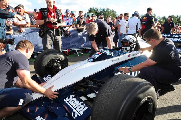 FORMULA 1 - GP of Austria 2022 SPIELBERG,AUSTRIA,09.JUL.22 - MOTORSPORTS, FORMULA 1 - Grand Prix of Austria, Red Bull Ring, Red Bull Legends Parade warm-up. Image shows Riccard Patresse (ITA).  GEPAxpictures xWolfgangxGrebien