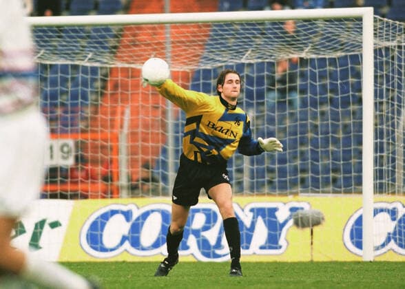 Aus 2. BL. Saison 1998 99 Hannover 96 - KFC Uerdingen 05 3:1 am 12.05.1999. Im Foto: Han96 TW Heinz Müller *** From 2 BL season 1998 99 Hannover 96 KFC Uerdingen 05 3 1 on 12 05 1999 In photo Han96 TW Heinz Müller