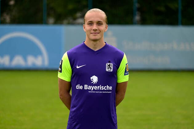 09 07 2022, football 3 league 2022 2023, TSV 1860 Munich at Grünwalder Strasse in Munich, portrait date 2022 2023, goalkeeper Julius Schmid TSV 1860 Munich