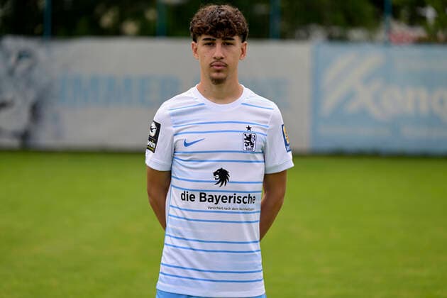 09 07 2022, football 3 league 2022 2023, TSV 1860 Munich at Grünwalder Strasse in Munich, portrait date 2022 2023, Devin Sür TSV 1860 Munich