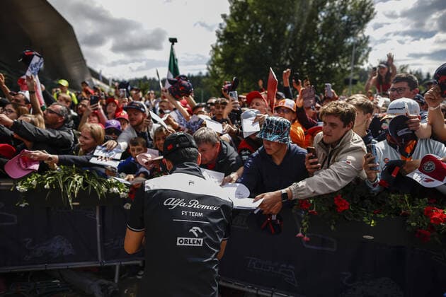 ZHOU Guanyu (chi), Alfa Romeo F1 Team ORLEN C42, portrait during the Formula 1 Rolex Grosser Preis Von Osterreich 2022, 2022 Austrian Grand Prix, 11th round of the 2022 FIA Formula One World Championship, WM, Weltmeisterschaft from July 8 to 10, 2022 on the Red Bull Ring, in Spielberg, Austria - F1 - AUSTRIAN GRAND PRIX 2022 - RACE DPPI Panoramic  00122027__R5_1042