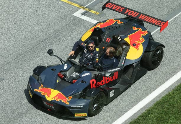 FORMULA 1 - GP of Austria 2022 SPIELBERG,AUSTRIA,10.JUL.22 - MOTORSPORTS, FORMULA 1 - Grand Prix of Austria, Red Bull Ring. Legends Parade. Image shows Sergio Perez (MEX Red Bull Racing).  GEPAxpictures xWolfgangxGrebien