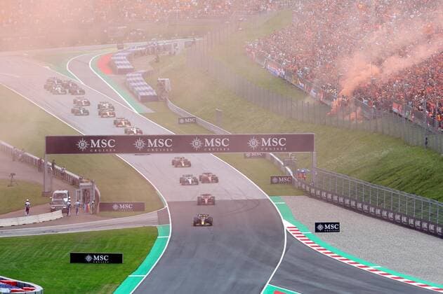 FORMULA 1 - GP of Austria 2022 SPIELBERG,AUSTRIA,10.JUL.22 - MOTORSPORTS, FORMULA 1 - Grand Prix of Austria, Red Bull Ring. Image shows the start of the race.  GEPAxpictures xManfredxBinder