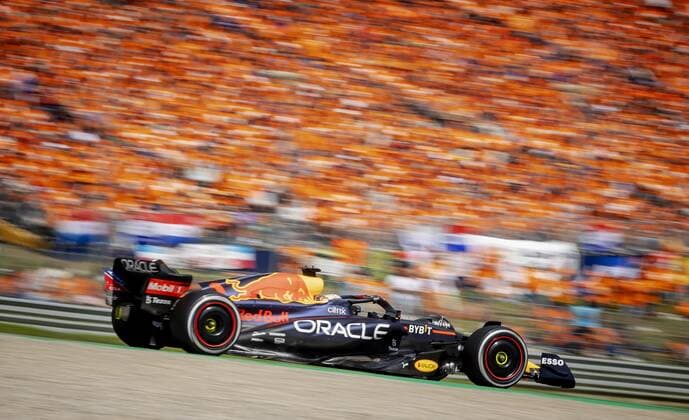 SPIELBERG Max Verstappen 1 with the Oracle Red Bull Racing RB18 Honda during the Austrian Grand Prix at the Red Bull Ring on July 10, 2022 in Spielberg, Austria ANP SEM VAN DER WAL F1 Grand Prix of Austria 2022 xVIxANPxSportx xxANPxIVx 451594369 originalFilename: 451594369.jpg