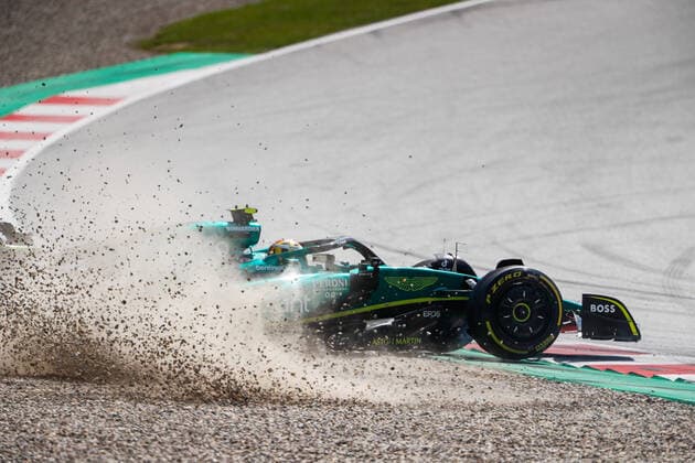 Sport Themen der Woche KW27 crash, accident, 05 VETTEL Sebastian (ger), Aston Martin F1 Team AMR22, action during the Formula 1 Rolex Grosser Preis Von Osterreich 2022, 2022 Austrian Grand Prix, 11th round of the 2022 FIA Formula One World Championship, WM, Weltmeisterschaft from July 8 to 10, 2022 on the Red Bull Ring, in Spielberg, Austria - F1 - AUSTRIAN GRAND PRIX 2022 - RACE DPPI Panoramic  00122027__V2_3301