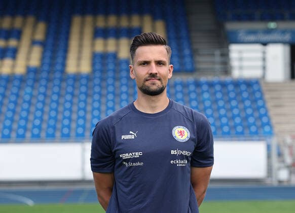 Janning Michels Athletics and Rehab Trainer Eintracht Braunschweig 2 BL, Portraettermin 2022 2023