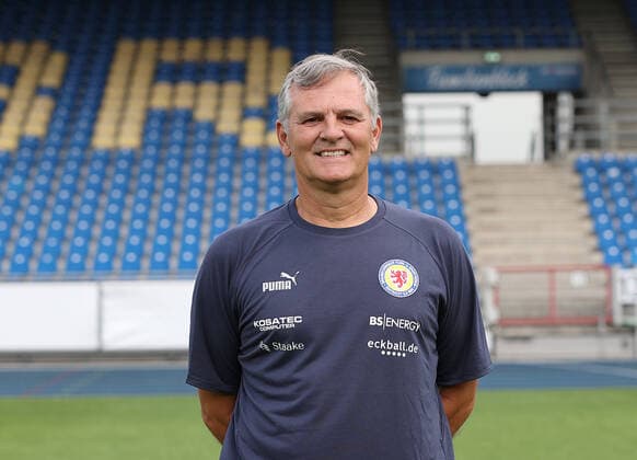 Manfred Petz goalkeeper coach Eintracht Braunschweig 2 BL, portrait date 2022 2023