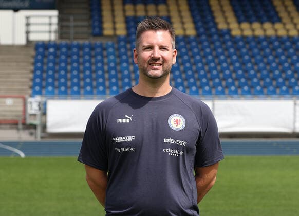 Simon Fitzner Internist Eintracht Braunschweig 2 BL, portrait date 2022 2023