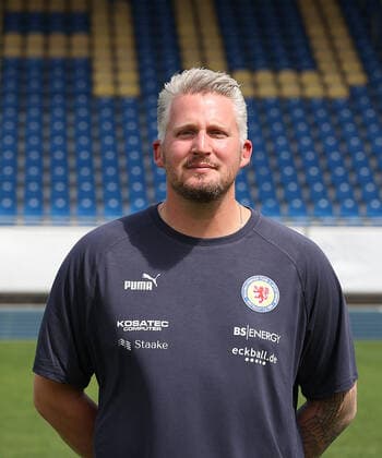 Physio Florian Horn Eintracht Braunschweig 2 BL, portrait date 2022 2023